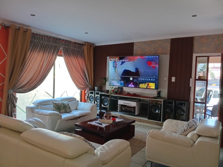 3 Bedroom Property for Sale in Boschdal North West